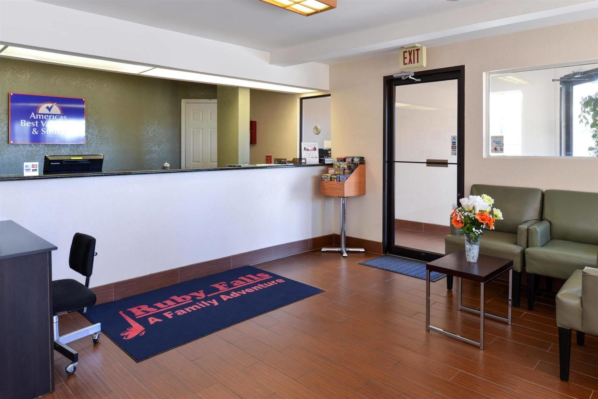 Carry On Inn & Suites LaFayette Ngoại thất bức ảnh