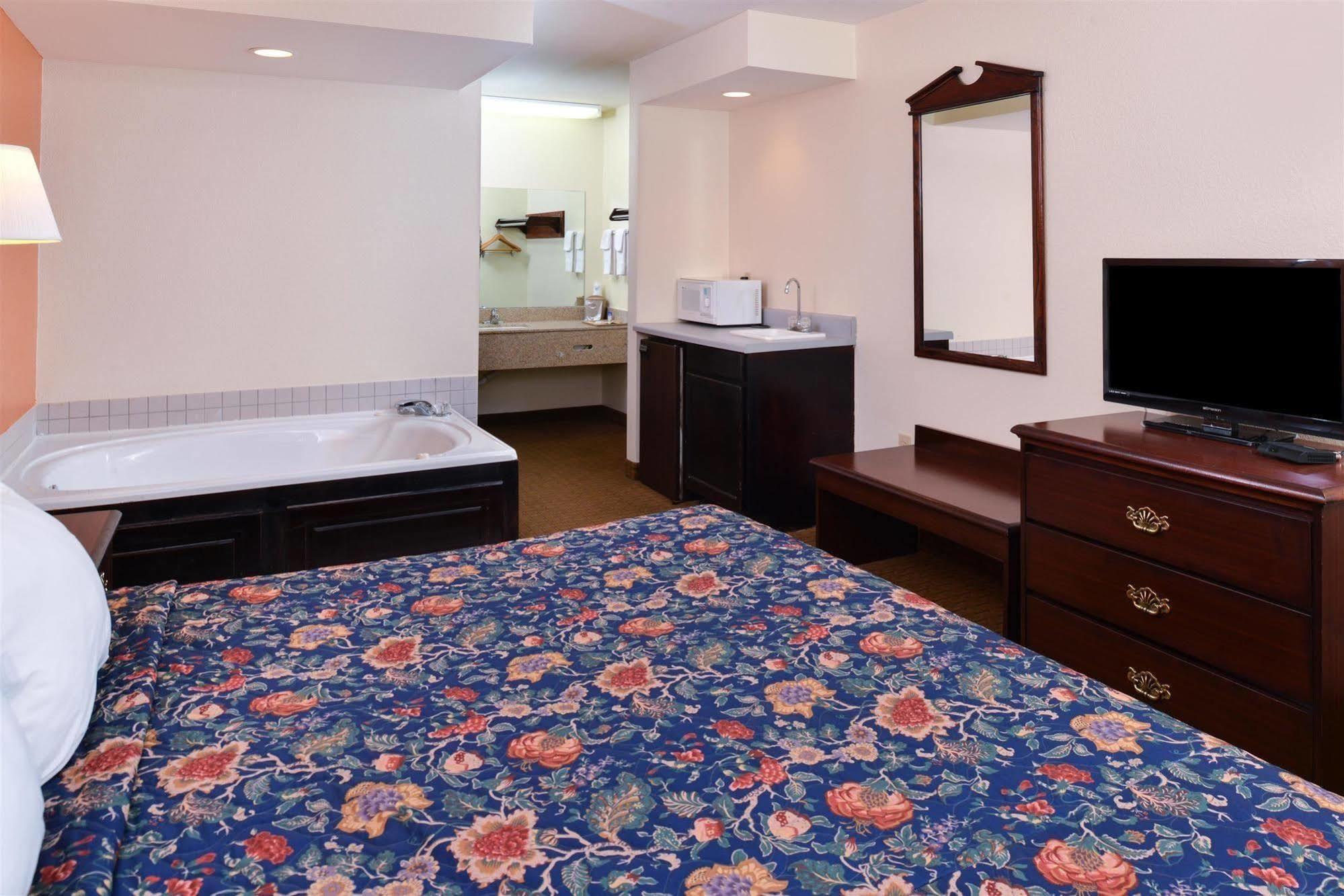 Carry On Inn & Suites LaFayette Ngoại thất bức ảnh